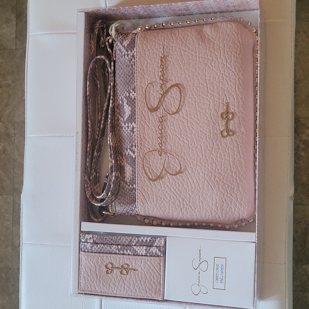 JESSICA SIMPSON Crossbody gift set.